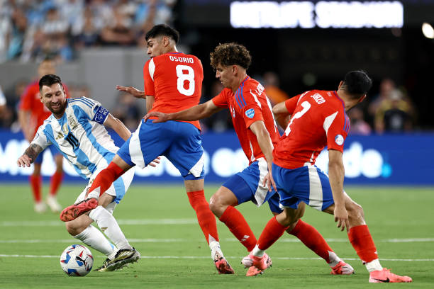 Argentina áp đảo, Chile khó lòng trụ vững trước sức mạnh của Messi và đồng đội