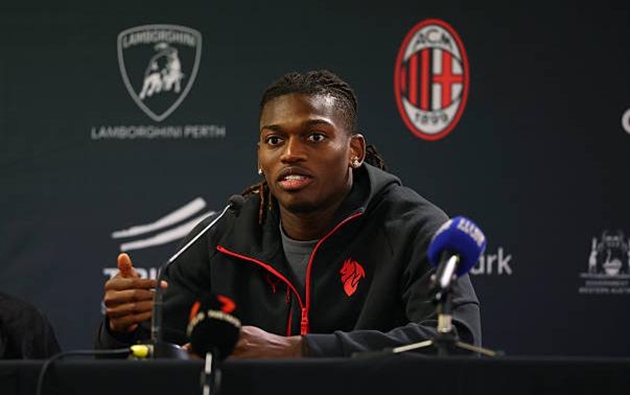 AC Milan dưới thời Allegri: Cuộc cách mạng 3-5-2 và thách thức mang tên Rafael Leao